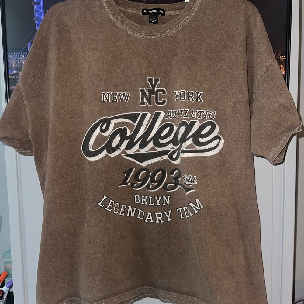 PrettyLittleThing Brown NYC Graphic Tee